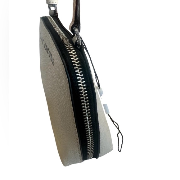 Marc Jacobs Cream Textured Leather Crossbody - Picture 2 of 3